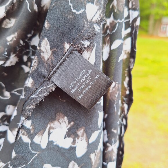 NWT Simply Vera Ruffle Shell Tank - Picture 6 of 6